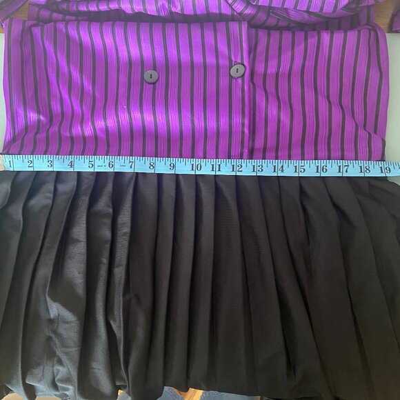 Fast shipping - costume opportunities! - Size small - Picture 12 of 12